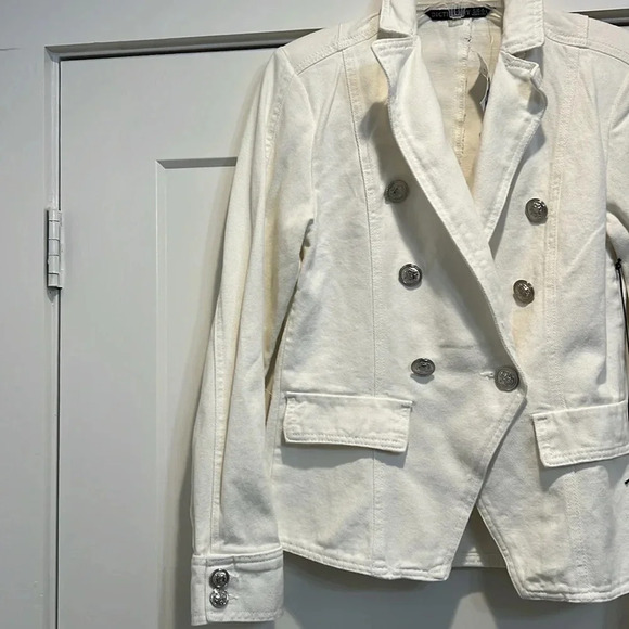 Dictionary off white denim jacket size small 4-6. In perfect condition! NWT! - Picture 2 of 8